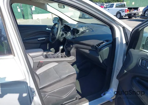 2019 Ford Escape Se from USA, damaged, VIN 1FMCU9GD8KUA73154
